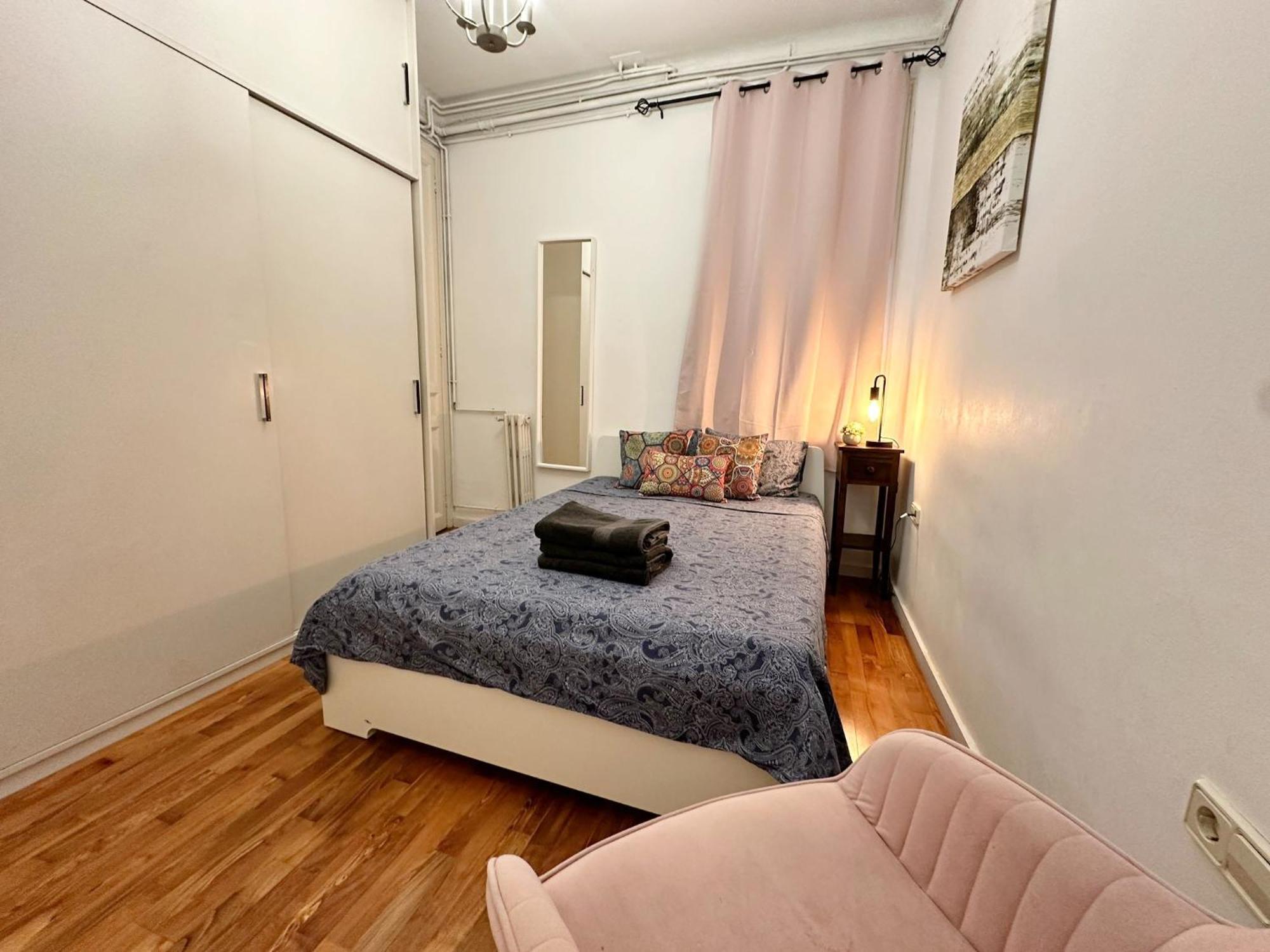By Urquinaona Private Rooms 巴塞罗那 外观 照片